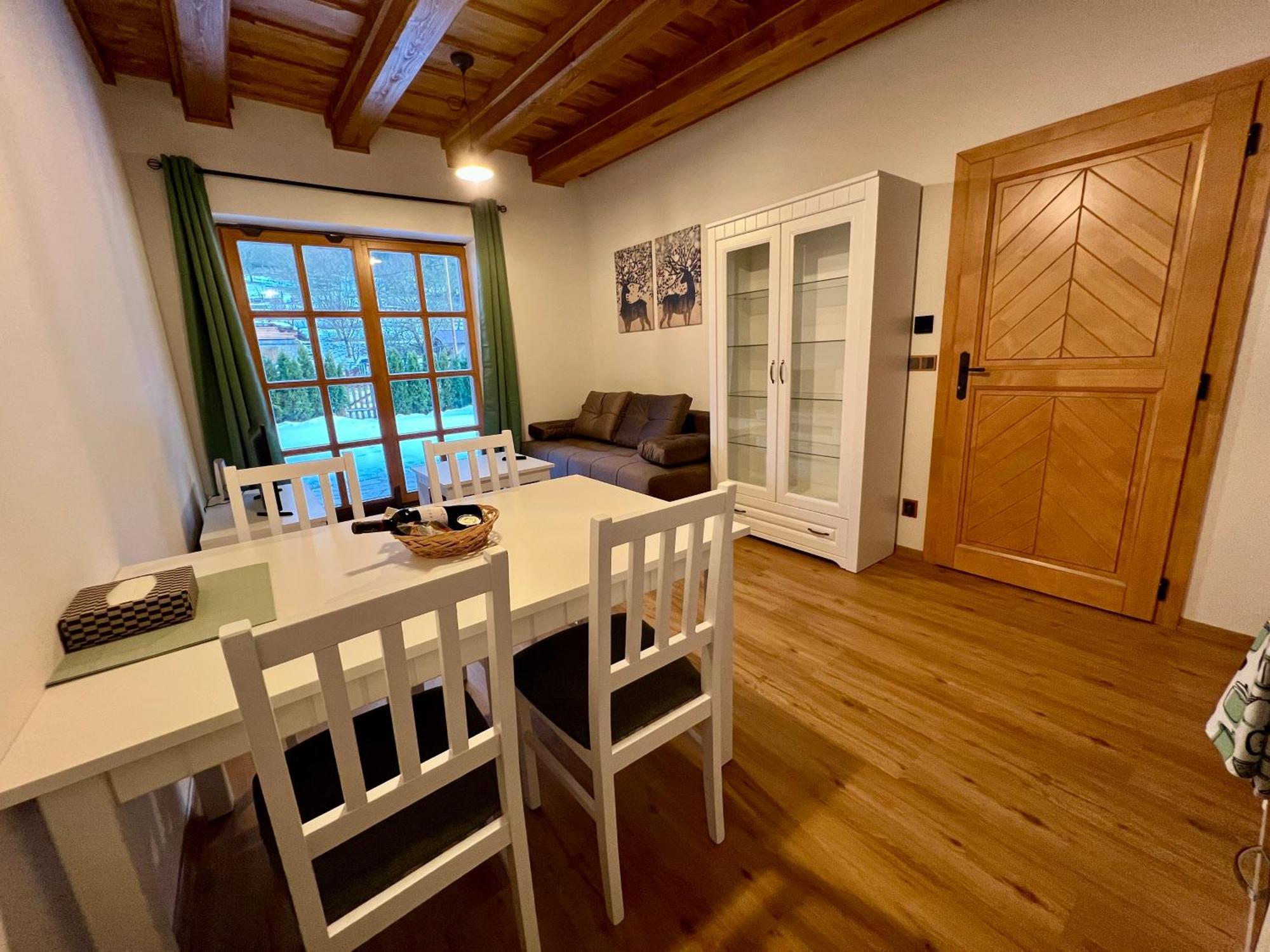 Apartman 8, Jezerne เวลเก คาร์โลวิตเซอ ภายนอก รูปภาพ