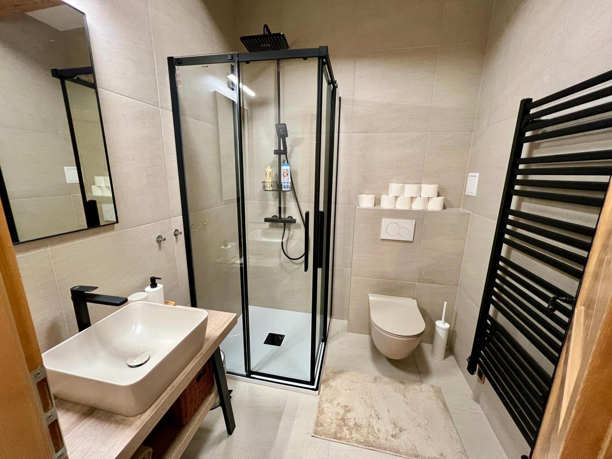 Apartman 8, Jezerne เวลเก คาร์โลวิตเซอ ภายนอก รูปภาพ