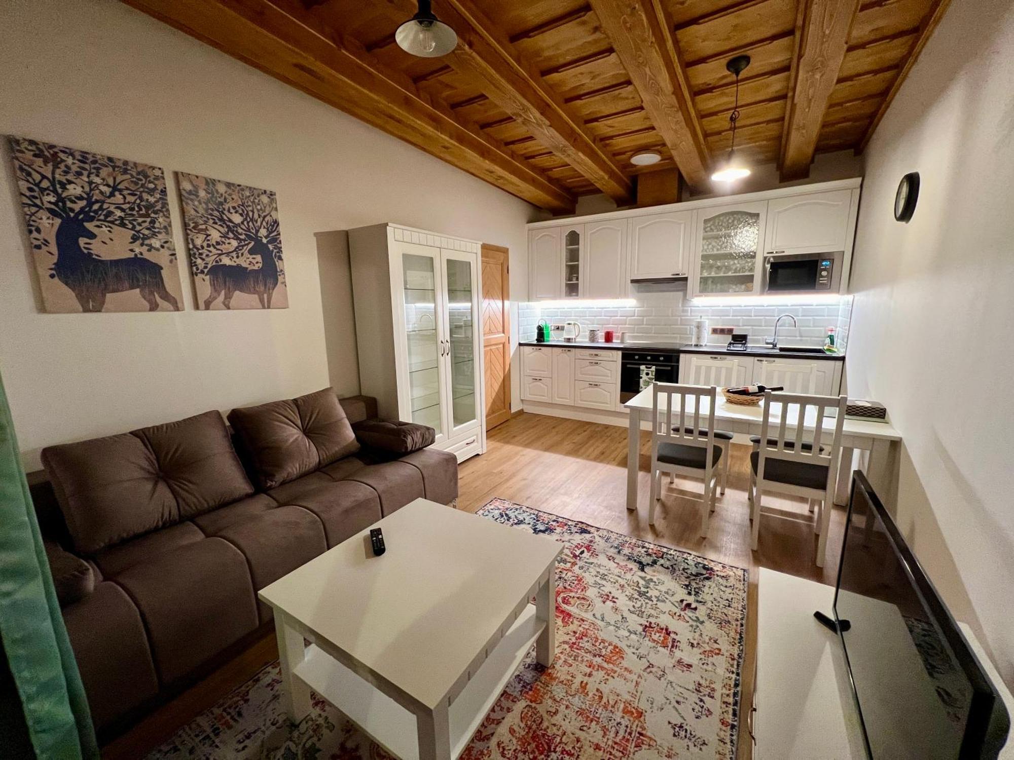 Apartman 8, Jezerne เวลเก คาร์โลวิตเซอ ภายนอก รูปภาพ